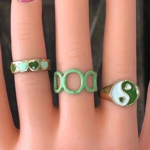 Green & Gold Tone Ying Yang Midi Adjustable Heart Rings
